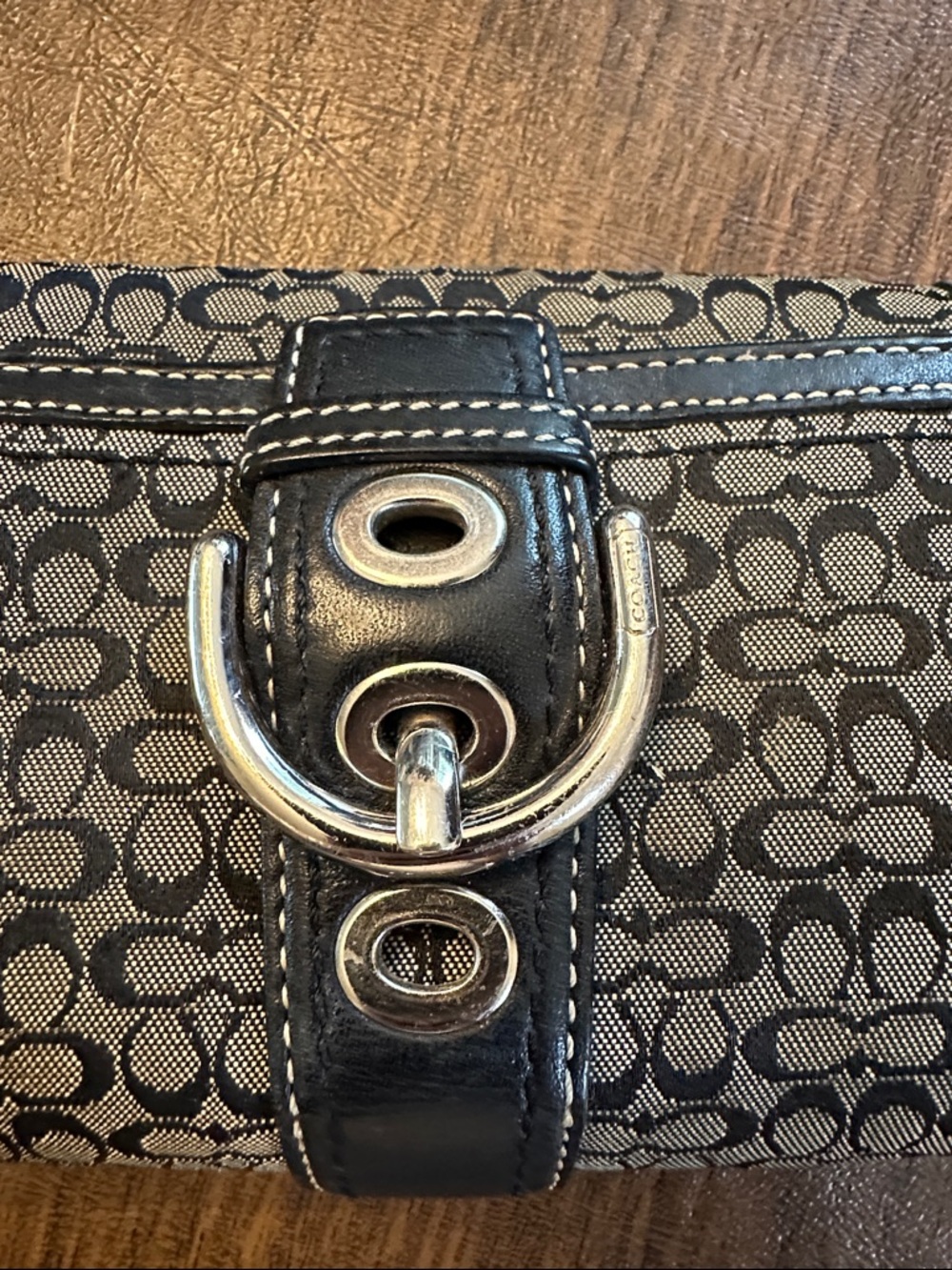 Y2K vintage Coach black Leather Soho Buckle Wallet w/Silver Hardware - Picture 2 of 9